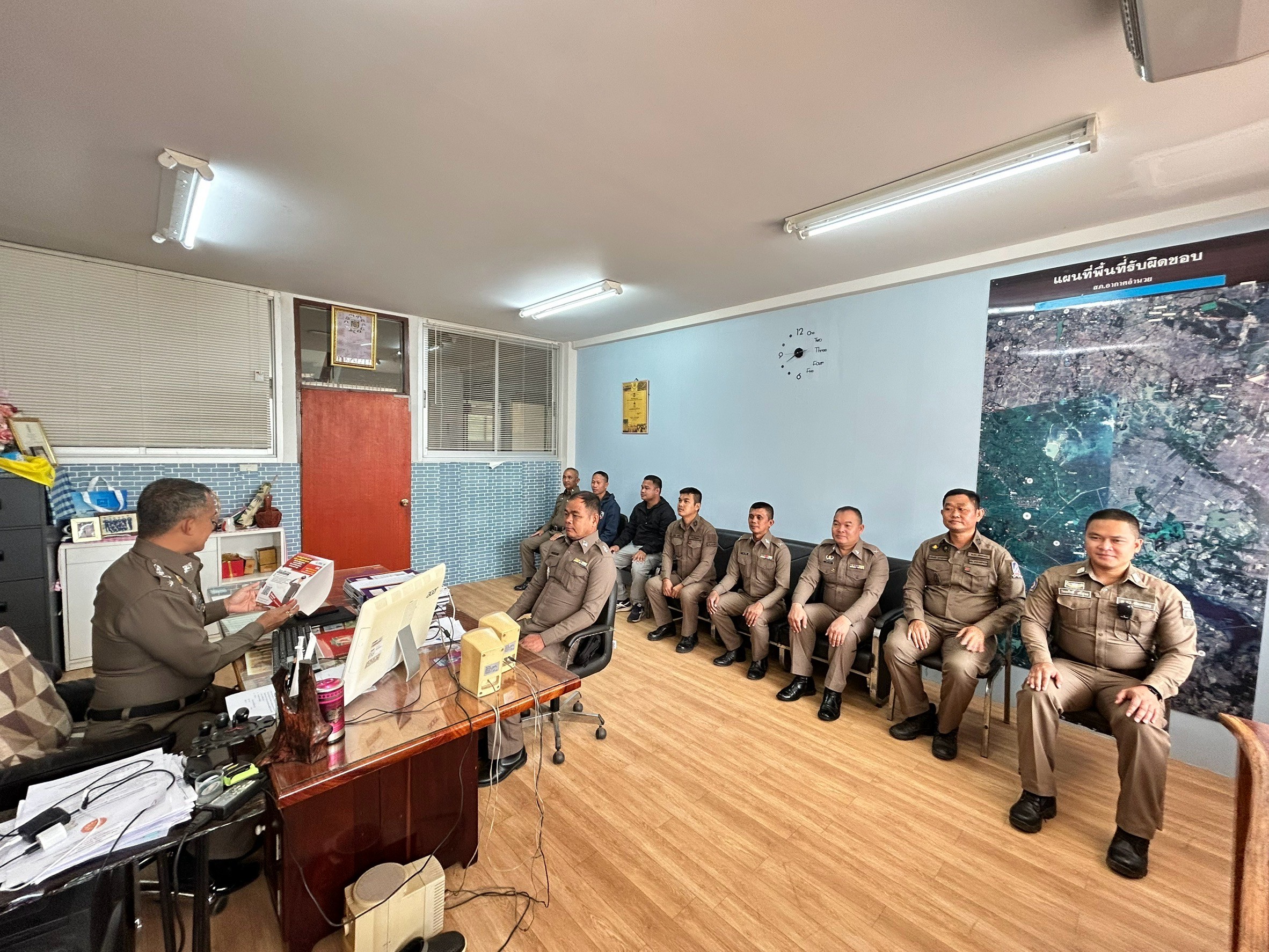 LINE_ALBUM_รวมแถวประจำสัปดาห์ และประชุมเจ้าหน้า_250318_66