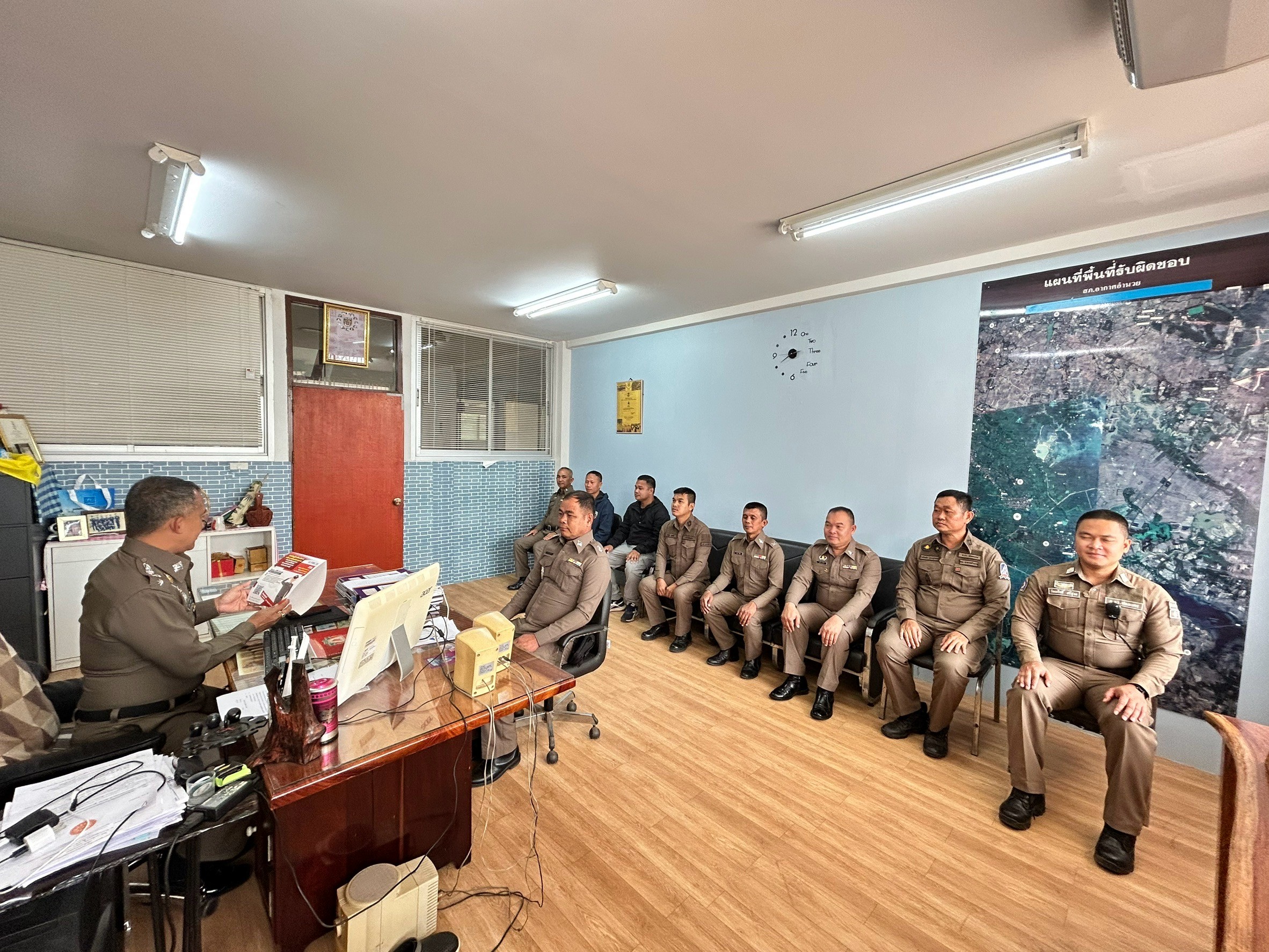 LINE_ALBUM_รวมแถวประจำสัปดาห์ และประชุมเจ้าหน้า_250318_67